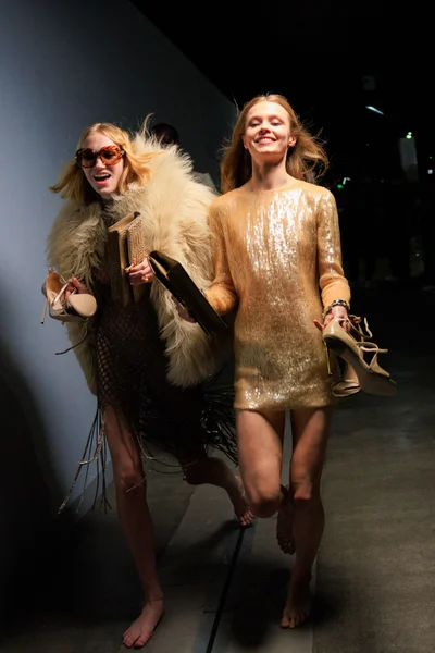 Look 14